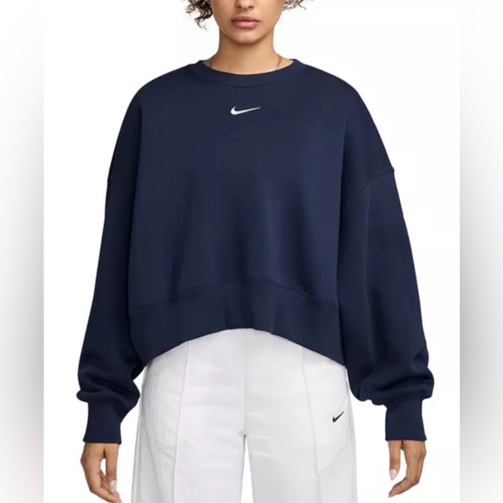 NWT Nike Sportswear Phoenix Fleece
Women's Oversized Crew-Neck Sweatshirt